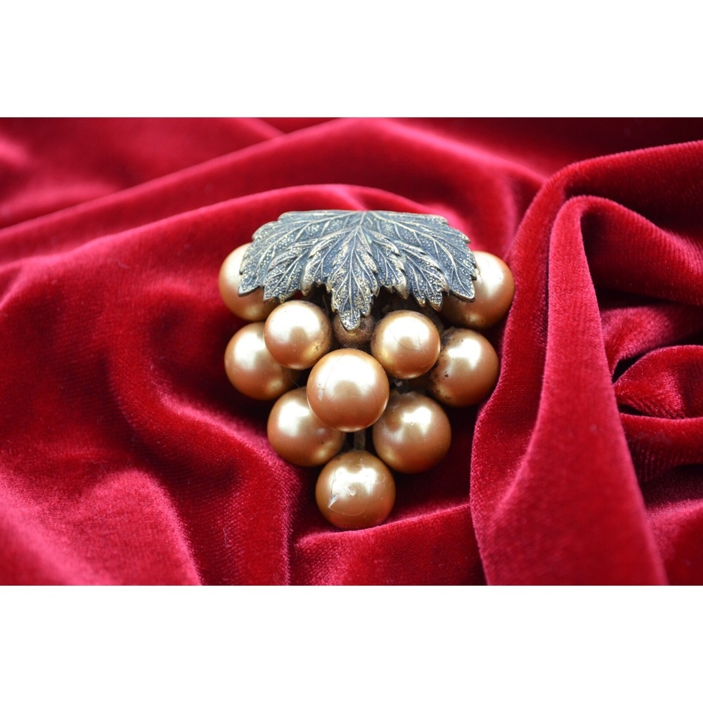 Antique White Wine Grape Cluster Dress Clip Fur Clip Pin Stenciled Back & Leaves